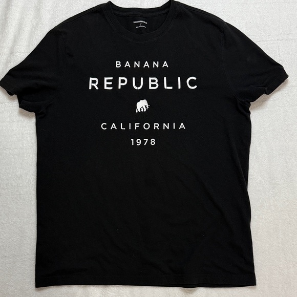 ▪️Banana Republic Logo Graphic Tee - Picture 1 of 7